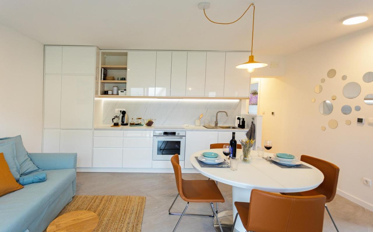 Jesliving Hvar - 2 Bedroom Elegant Apartment With Sea View In Historic Center Of Đảo Hvar Ngoại thất bức ảnh
