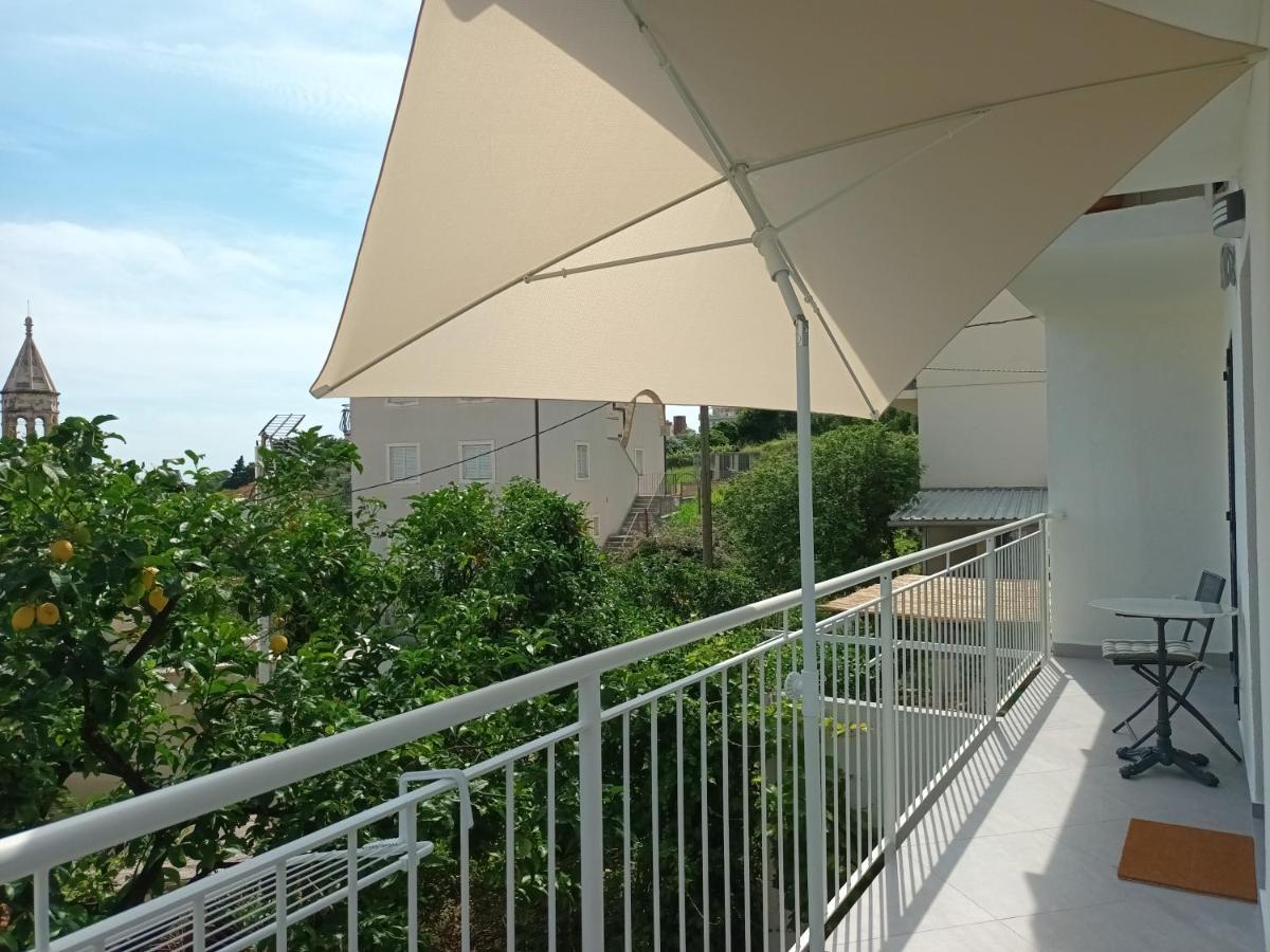 Jesliving Hvar - 2 Bedroom Elegant Apartment With Sea View In Historic Center Of Đảo Hvar Ngoại thất bức ảnh