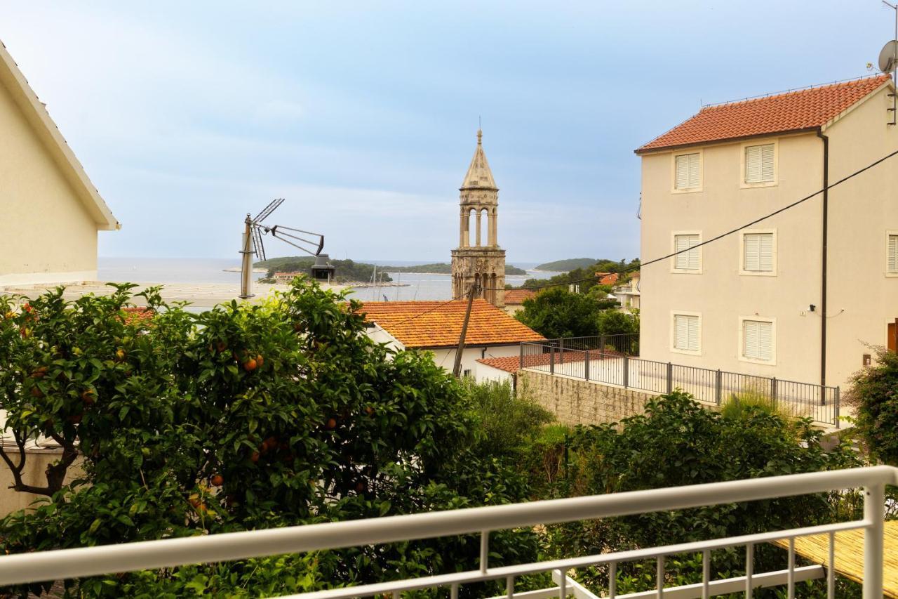 Jesliving Hvar - 2 Bedroom Elegant Apartment With Sea View In Historic Center Of Đảo Hvar Ngoại thất bức ảnh
