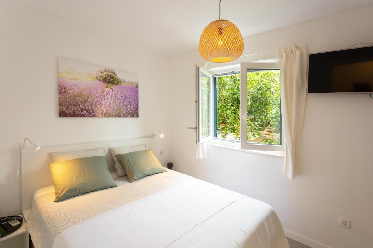 Jesliving Hvar - 2 Bedroom Elegant Apartment With Sea View In Historic Center Of Đảo Hvar Ngoại thất bức ảnh
