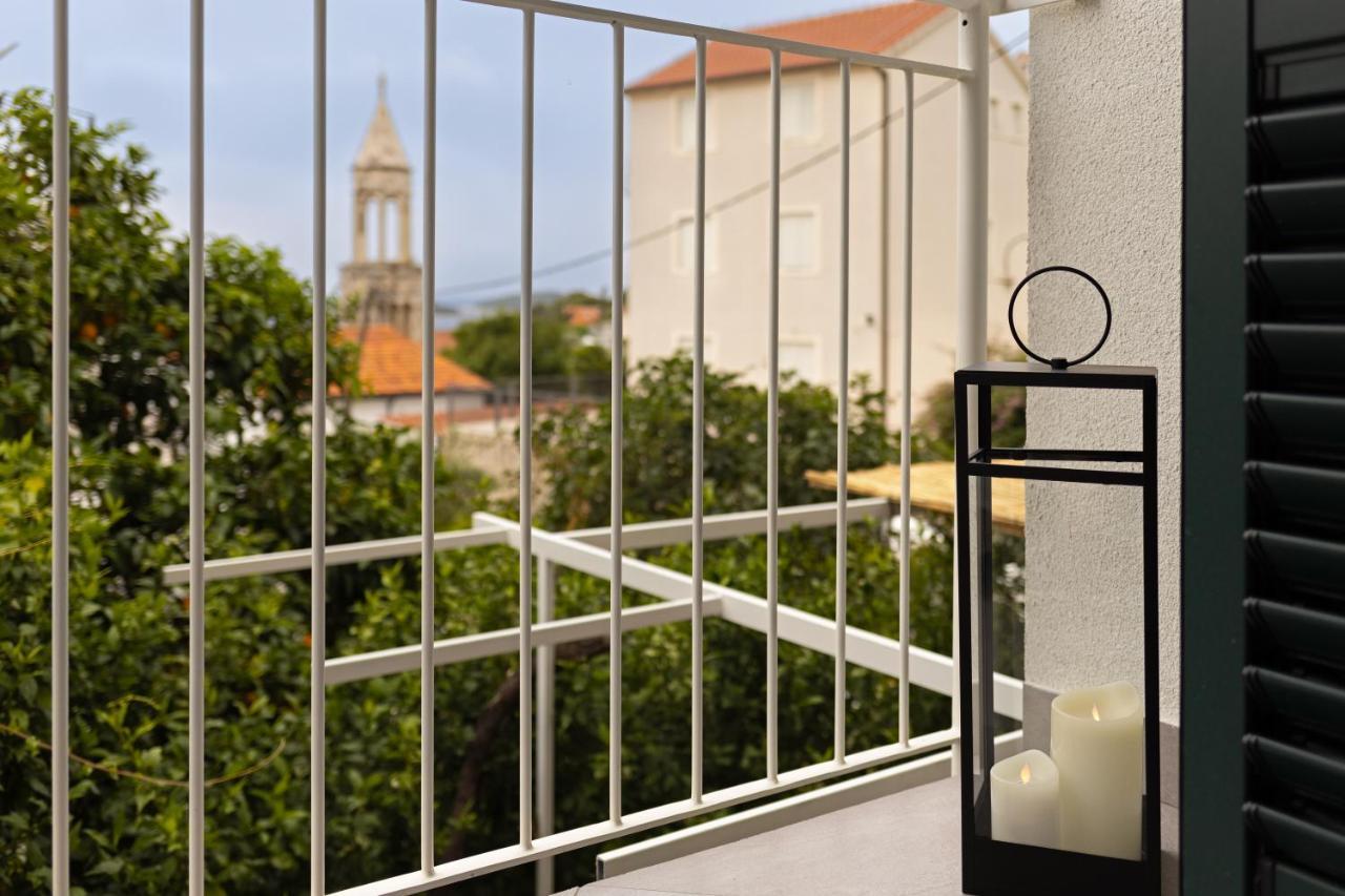 Jesliving Hvar - 2 Bedroom Elegant Apartment With Sea View In Historic Center Of Đảo Hvar Ngoại thất bức ảnh